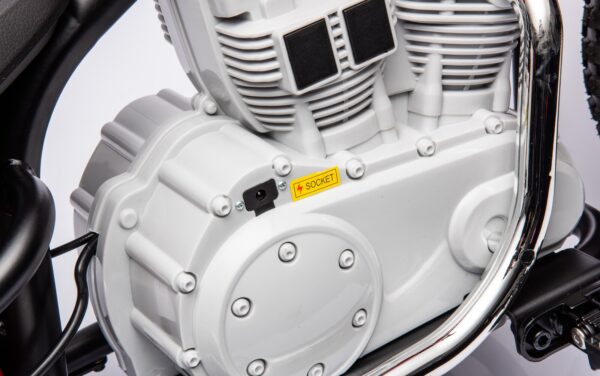 Black 24V Cruiser Ride on Motorcycle - Image 8