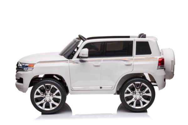 Land Cruiser 12v ride on car - Image 2
