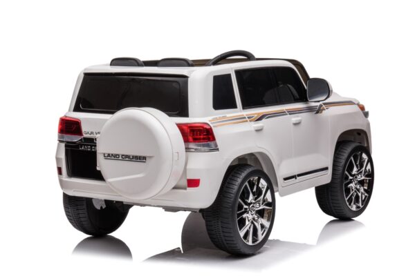 Land Cruiser 12v ride on car - Image 4