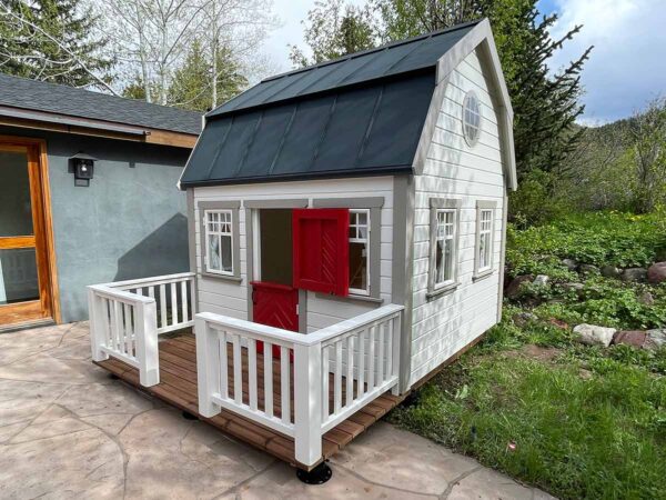 Wooden Playhouse Farmhouse 8x8 - Image 2