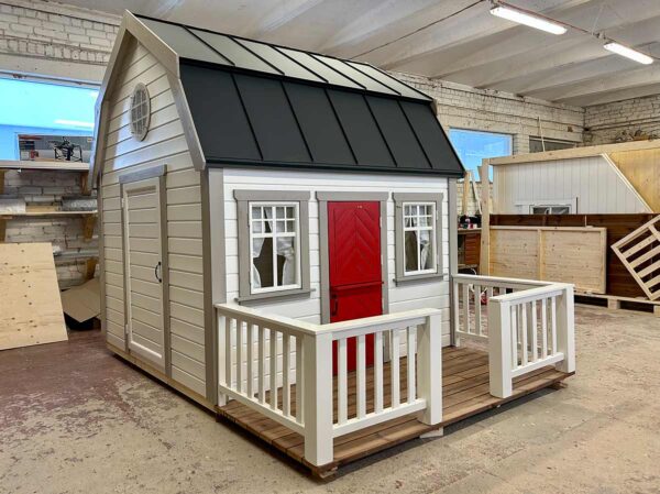 Wooden Playhouse Farmhouse 8x8 - Image 5