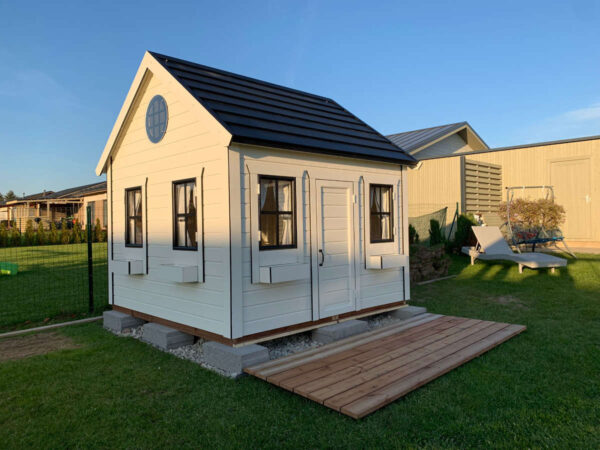 Playhouse Arctic Auk 8x8 - Image 15