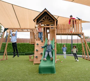 Kensington Play Centre & Swing Set (Green Slide)