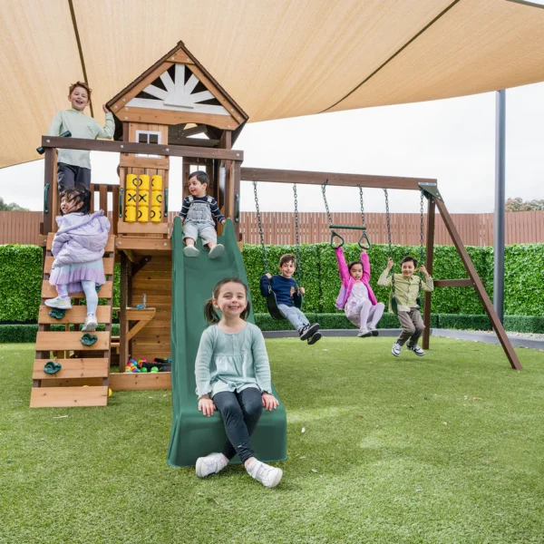 Coventry Play Centre & Swing Set